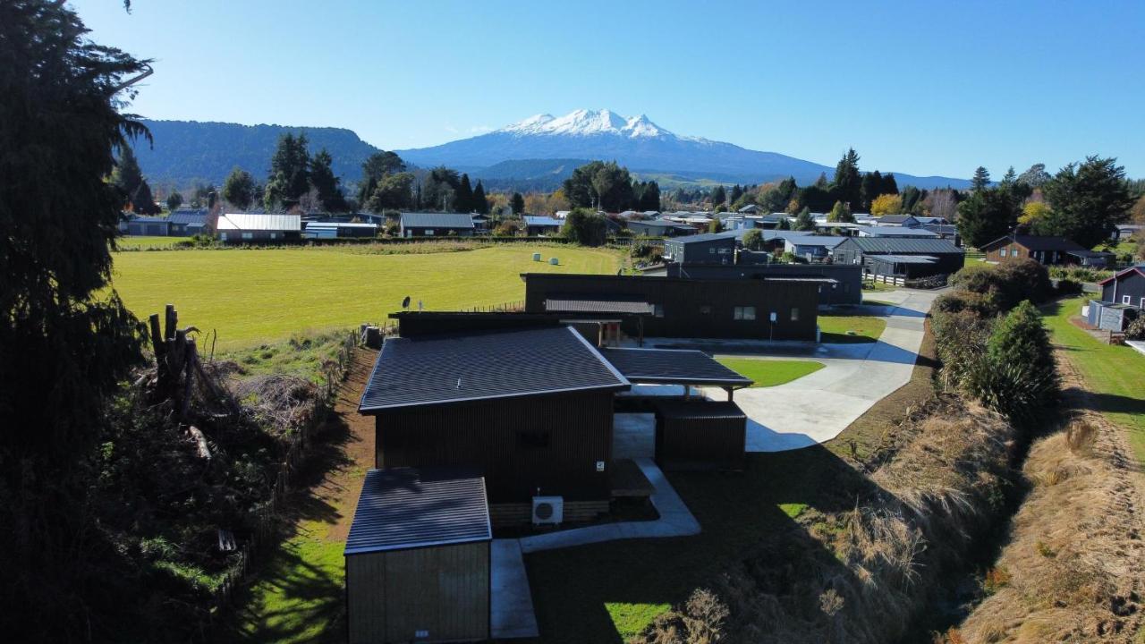 5 Bedroom, Solar On Snowmass Ohakune, Yellow Door Exterior photo